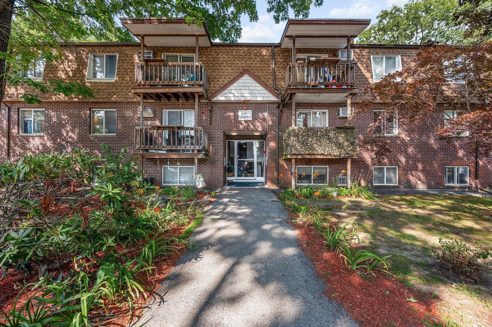 144 Thissell Avenue Unit 6, Dracut, MA 01826