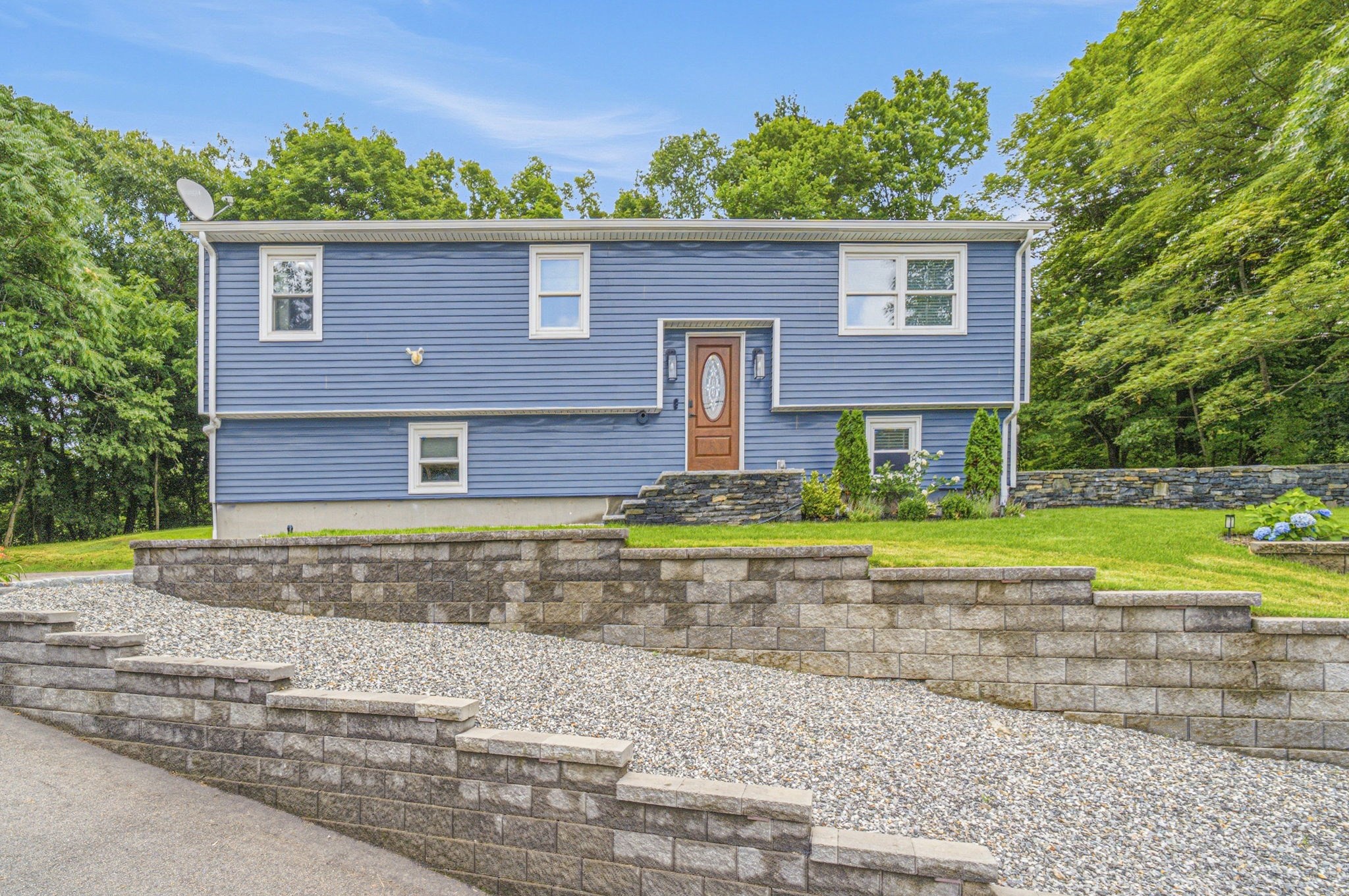15 Sycamore Street, Millbury, MA 01527