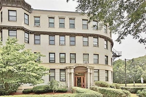 1880 Commonwealth Ave, Apt 12A