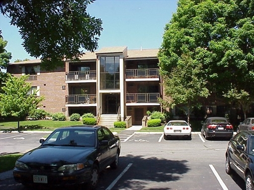 2310 Commonwealth Ave., Apt 2-2