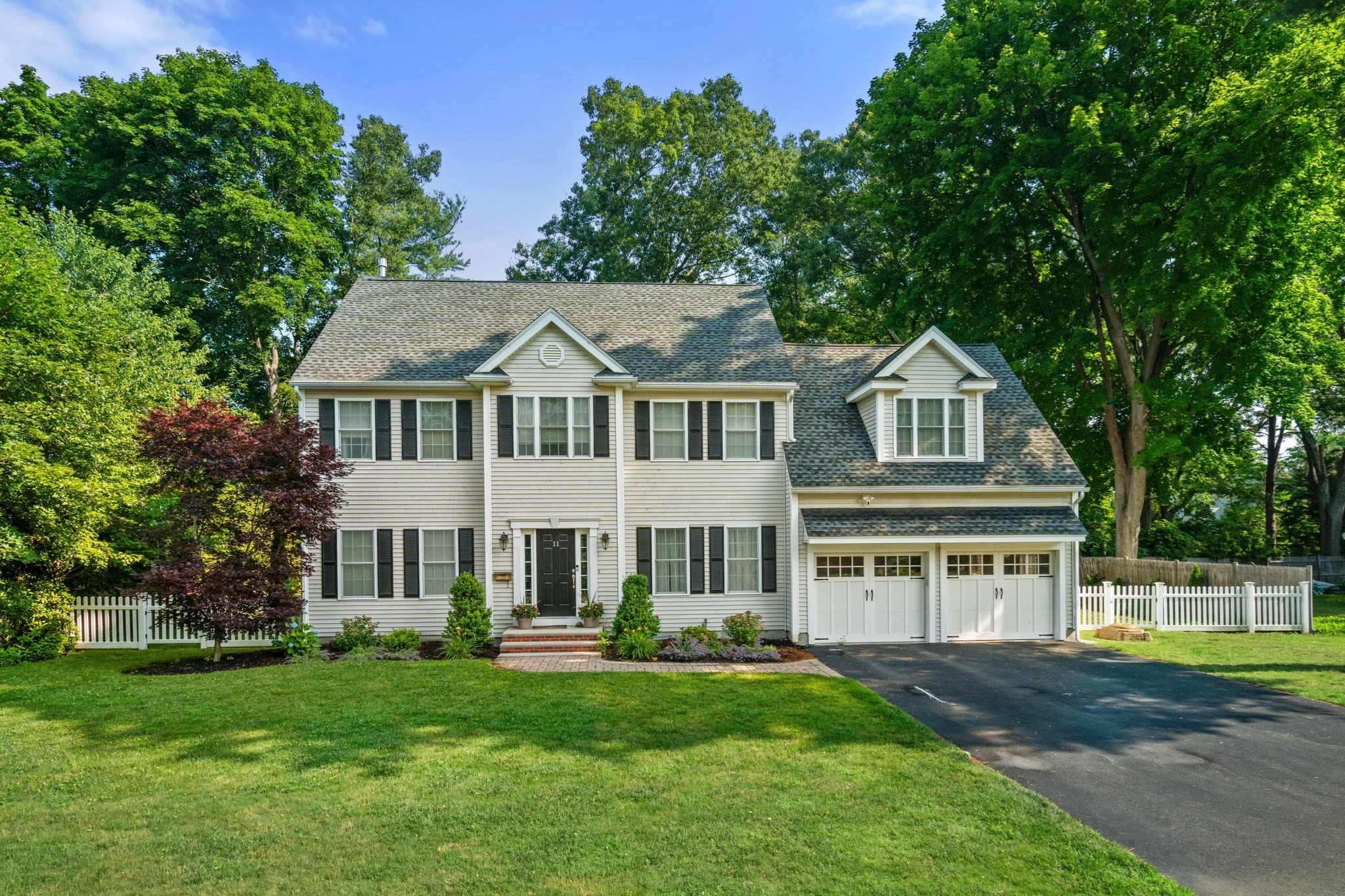 11 Shadow Ln, Wellesley, MA 02482