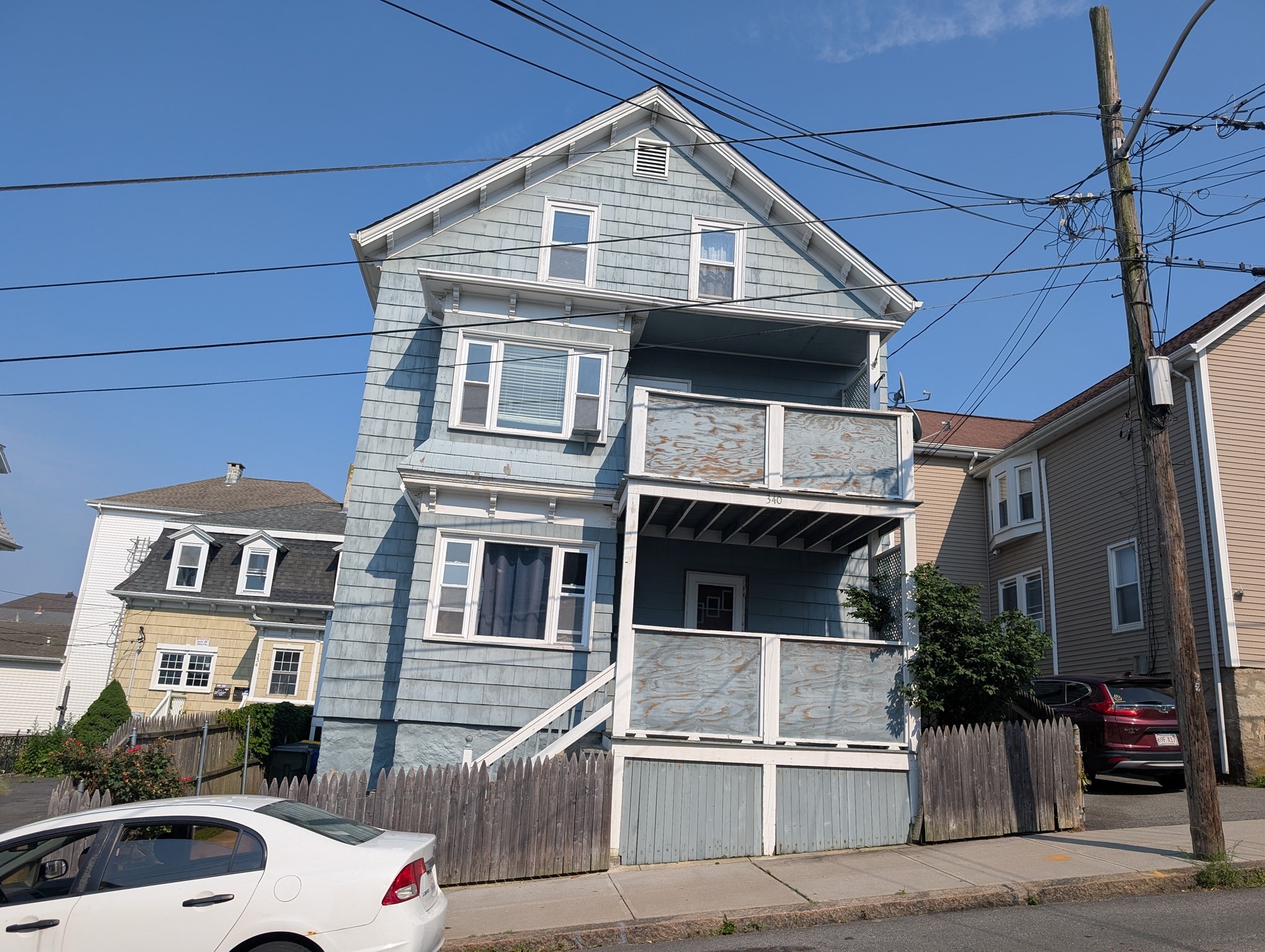 340 Fountain St, Fall River, MA 02721