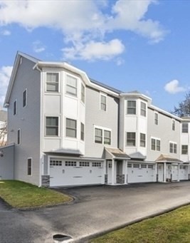50 Desmoines Rd, Apt H1