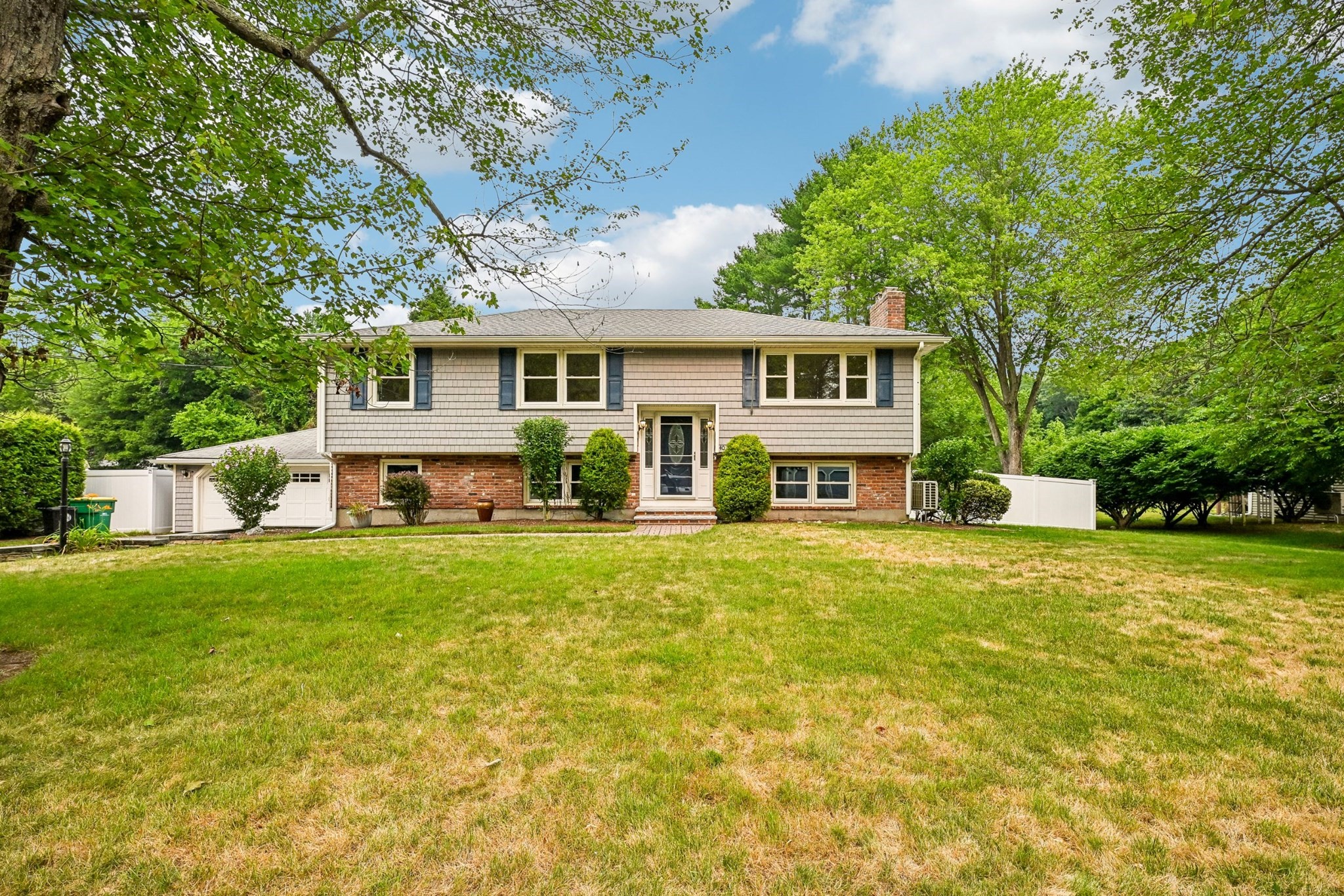 40 Scout Ln, North Attleboro, MA 02760