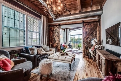 43 Charlton Street, Apt B209