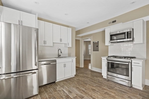 70 Sudan St, Apt 3