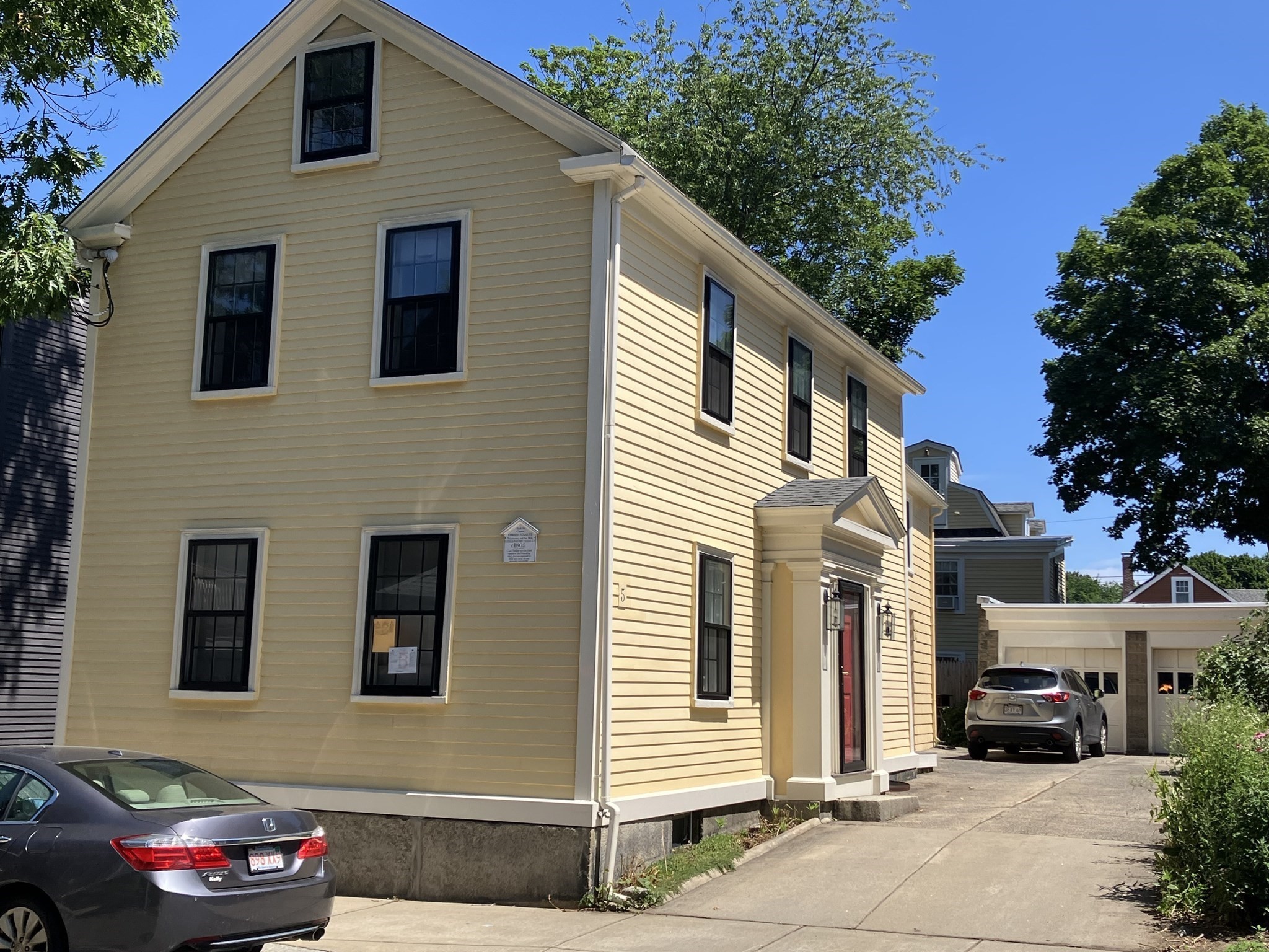 5 Daniels St, Salem, MA 01970