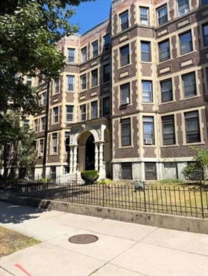 394 Riverway, Apt 3