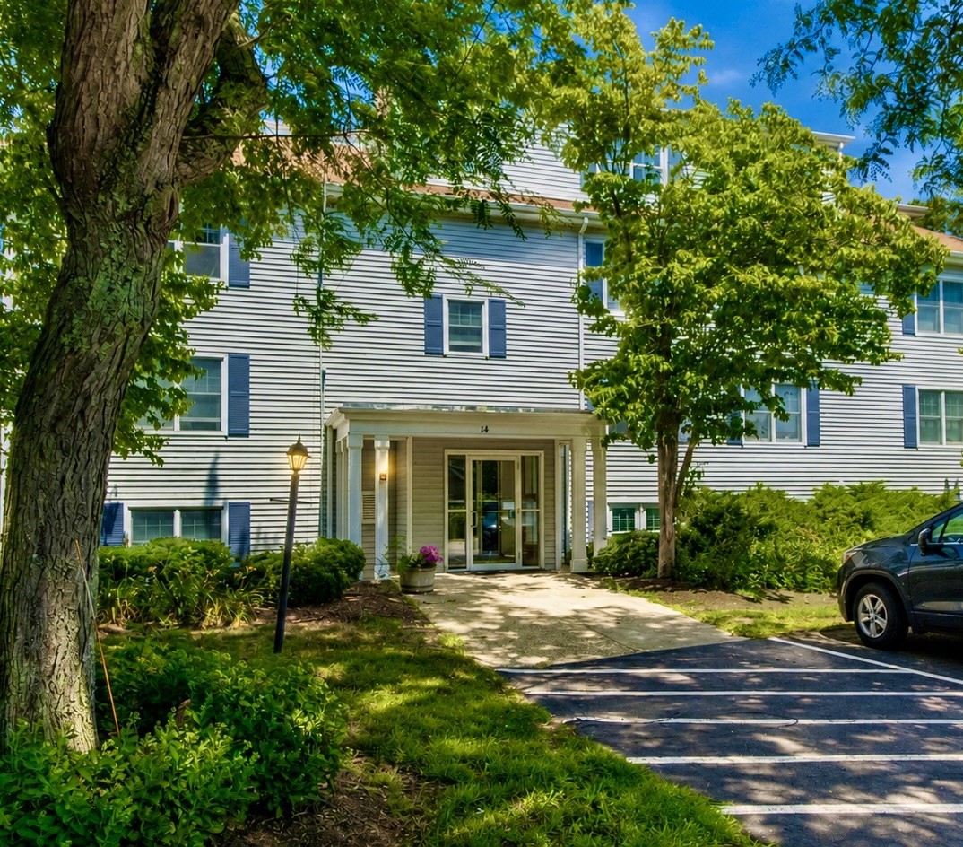 14 Webb Pl Unit 2C, Mansfield, MA 02048