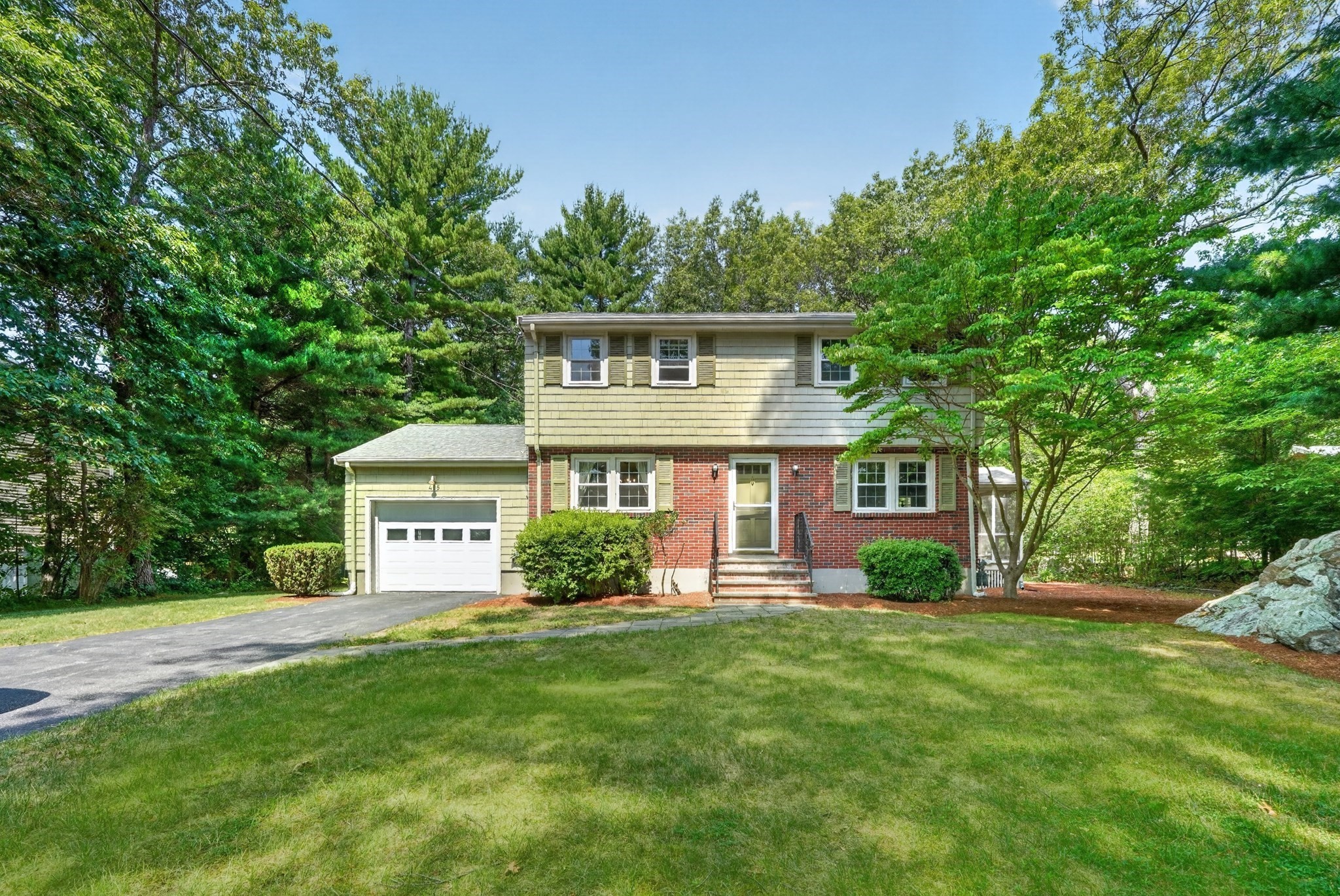 485 Oak St, Westwood, MA 02090