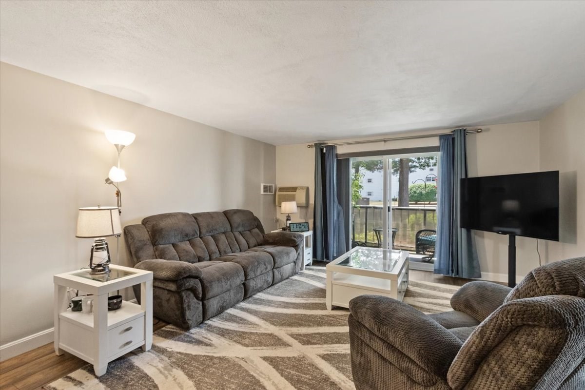 46 Greentree Ln Unit 16, Weymouth, MA 02190