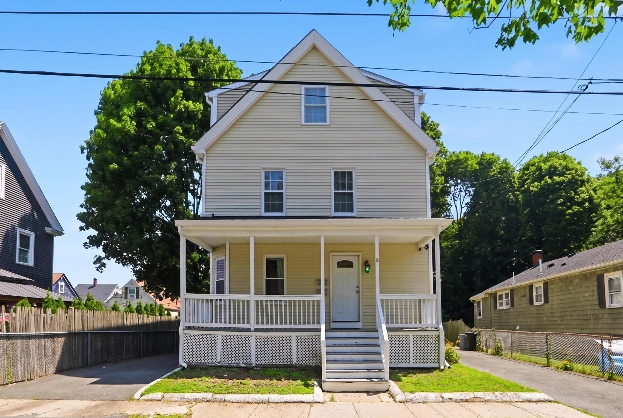 26 Calumet St, Peabody, MA 01960