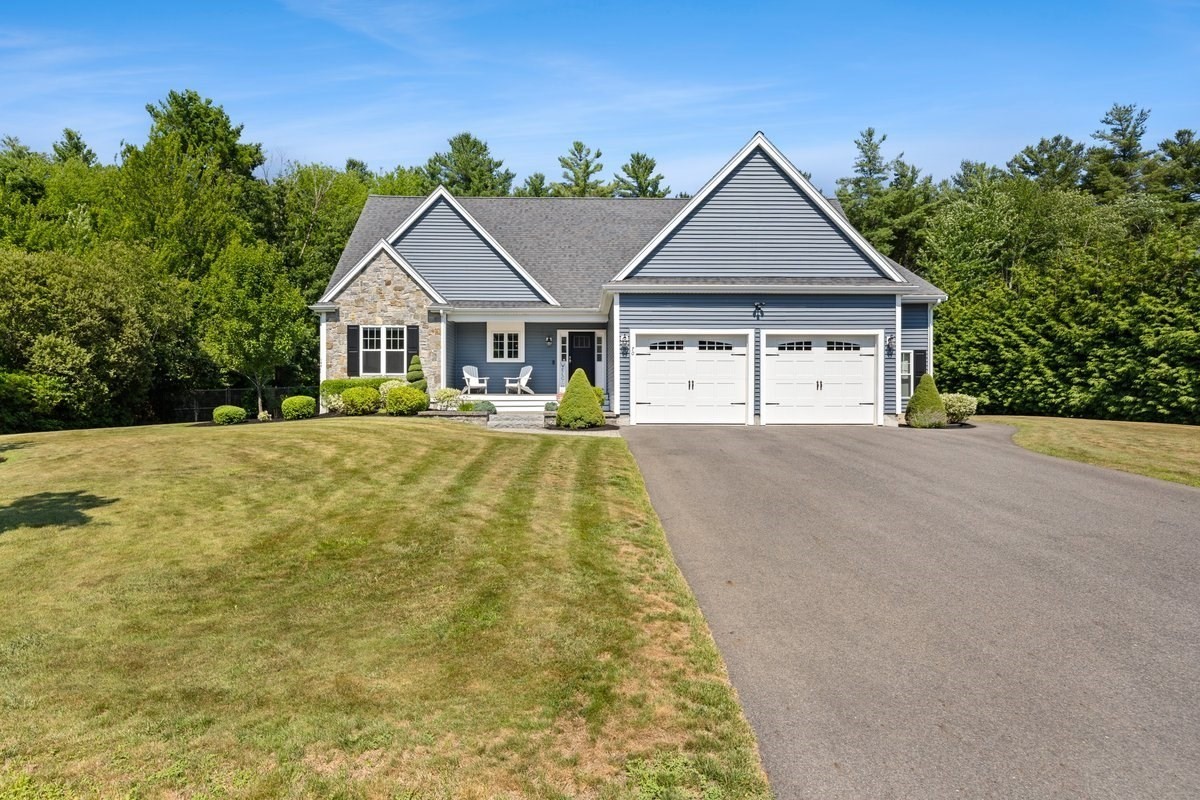 70 Cynthia Rd, Abington, MA 02351