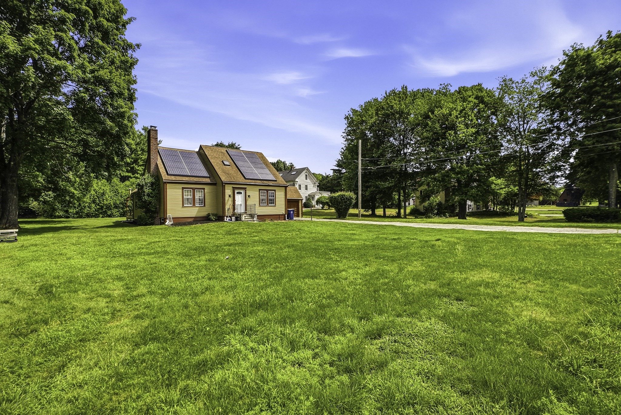 284 Village St, Medway, MA 02053