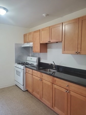 5 Victory Road, Apt 5