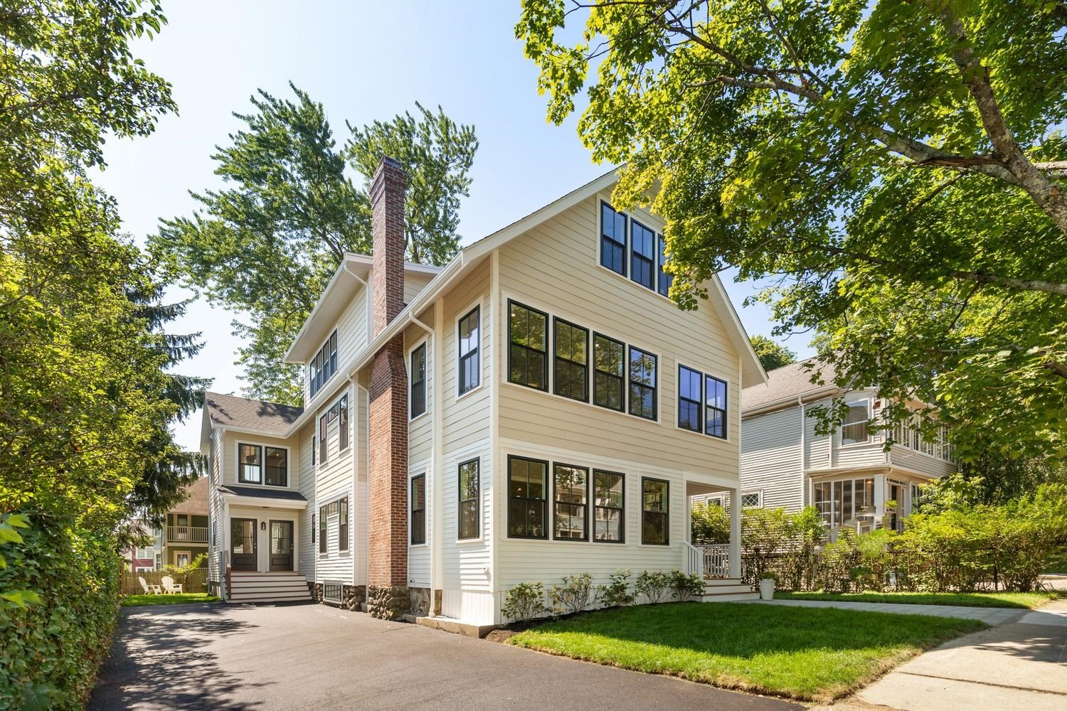 48 Mt Vernon St, Arlington, MA 02476