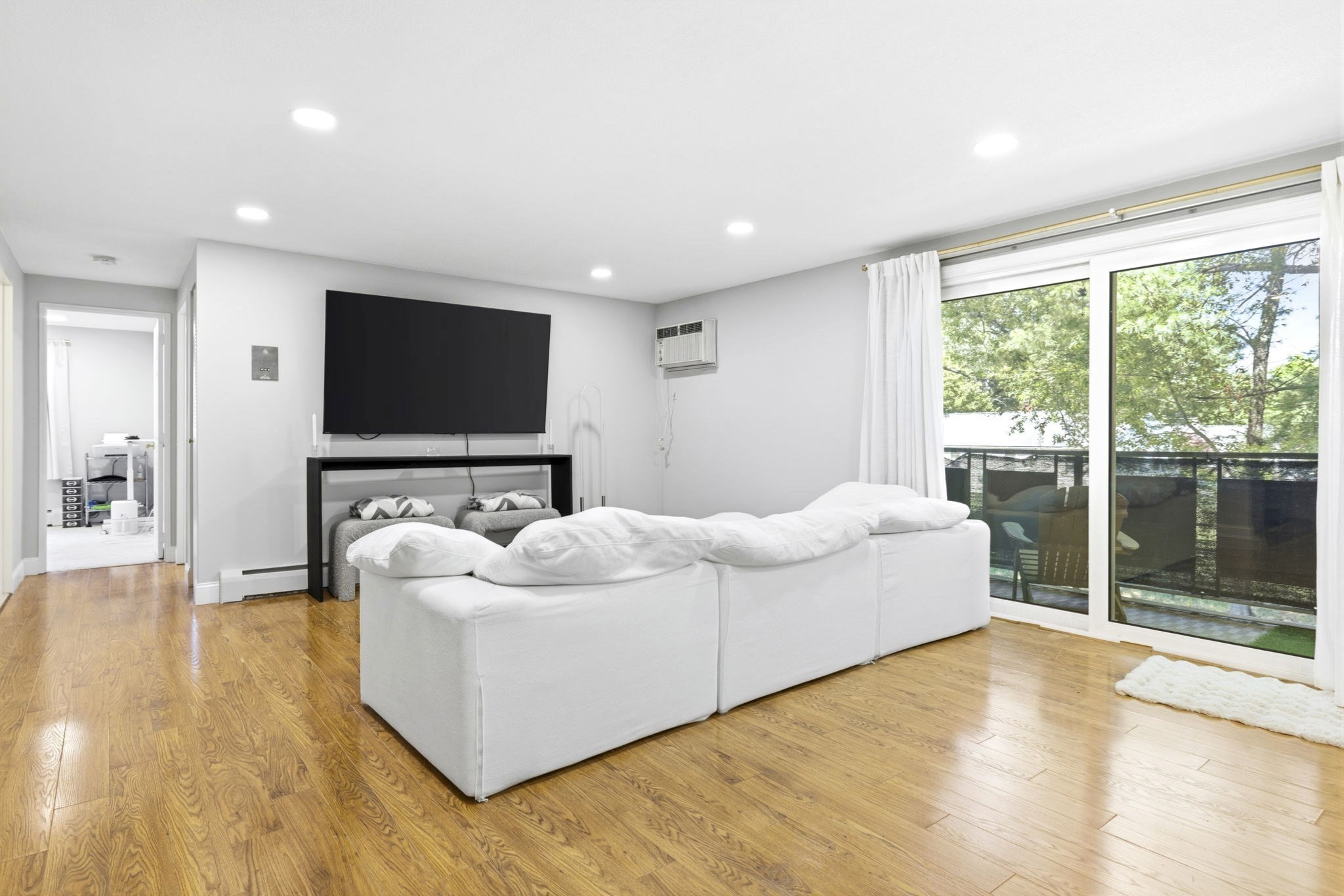 206 Rock St Unit M7, Norwood, MA 02062