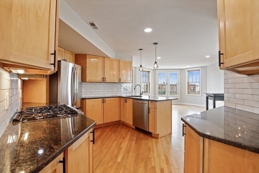 40 Baxter St, Apt 7