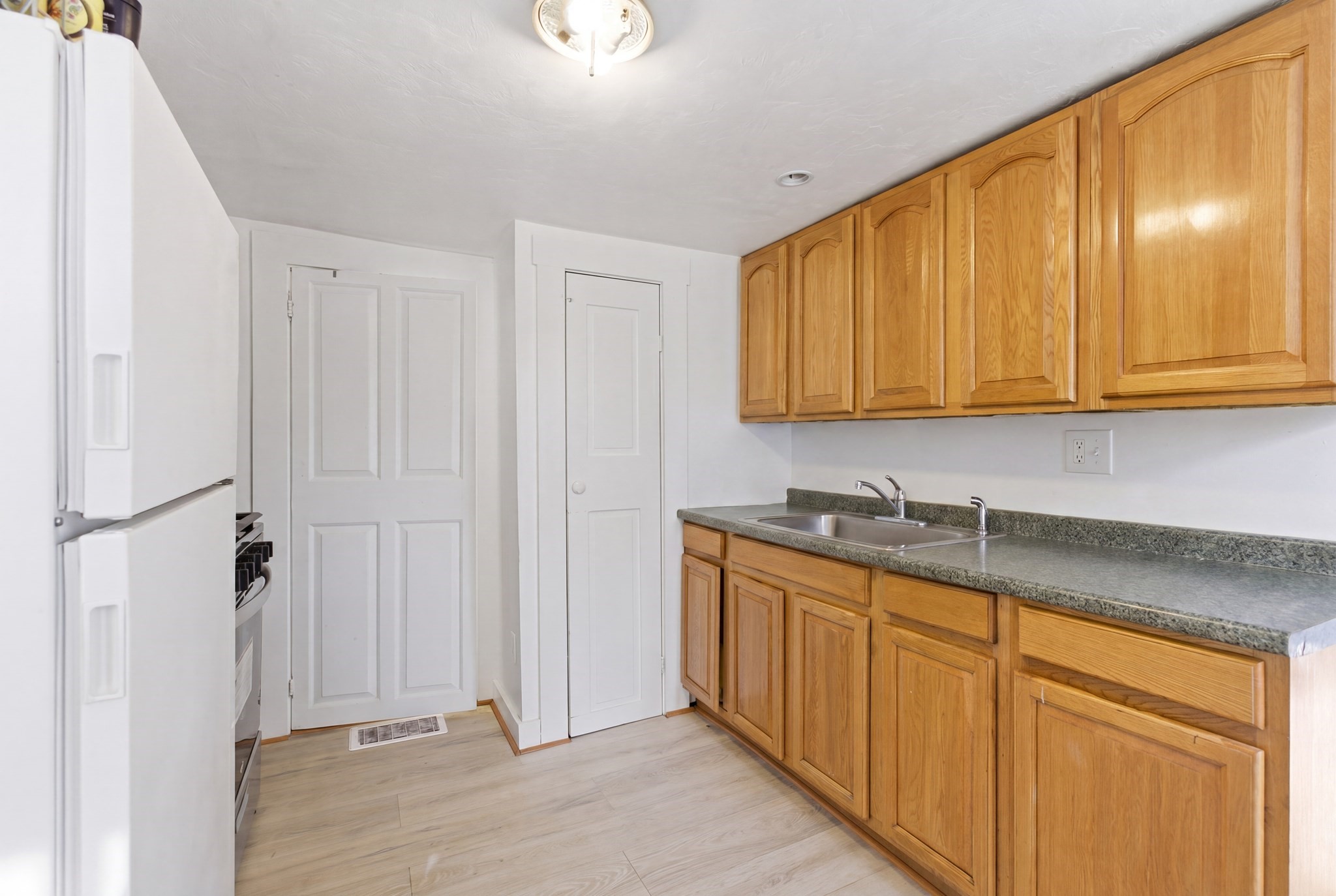 196 Highland S, Taunton, MA 02780 - Image 18