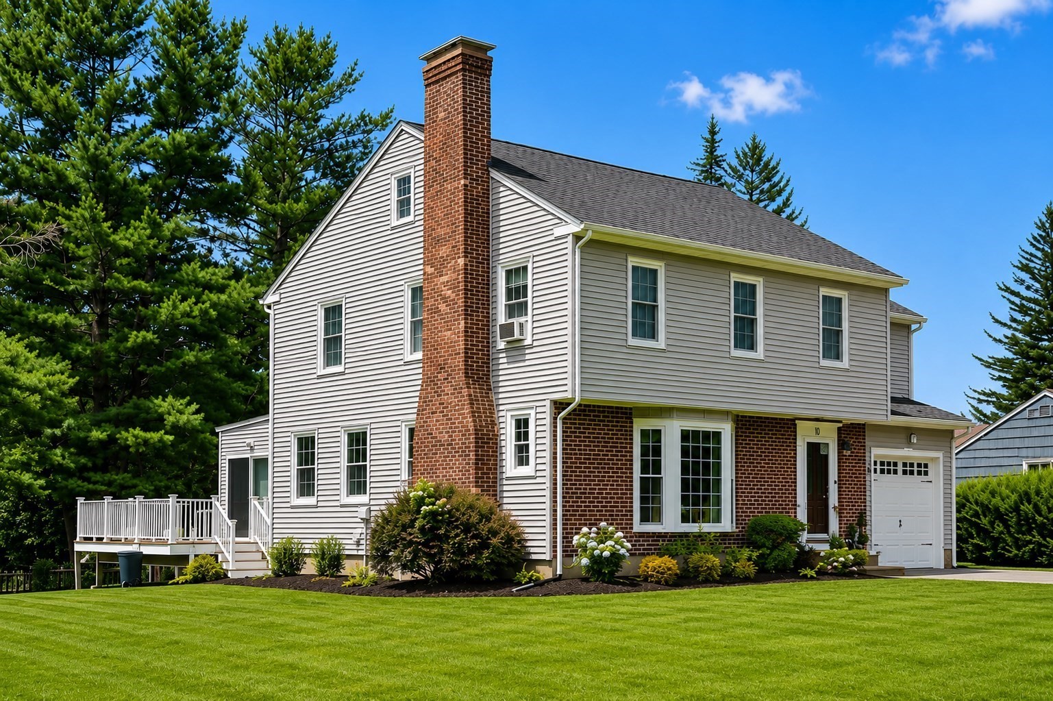 10 Wesley Dr, Leicester, MA 01524