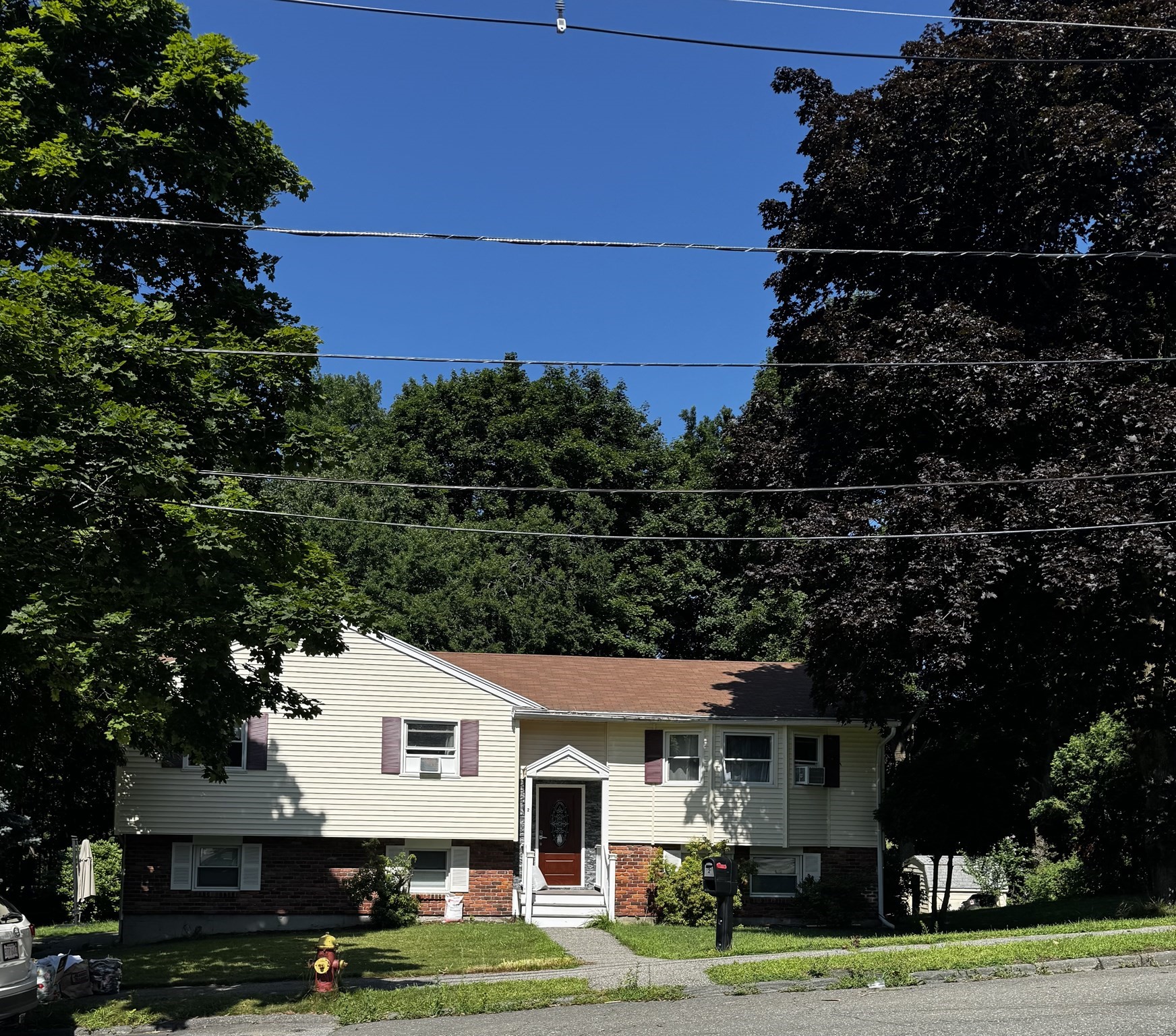 2 Yale St, Peabody, MA 01960