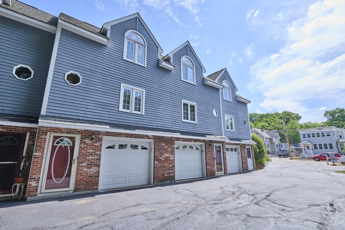 86 White St Unit C, Lowell, MA 01854