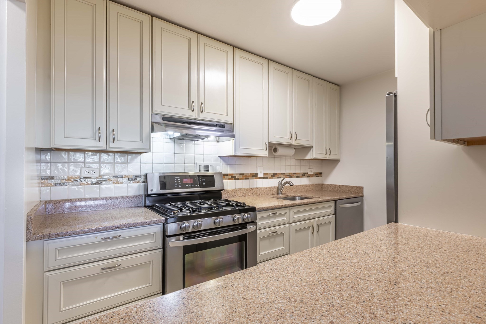 8 Whittier Place Unit 4C, West End, Boston, MA 02114 - Image 5