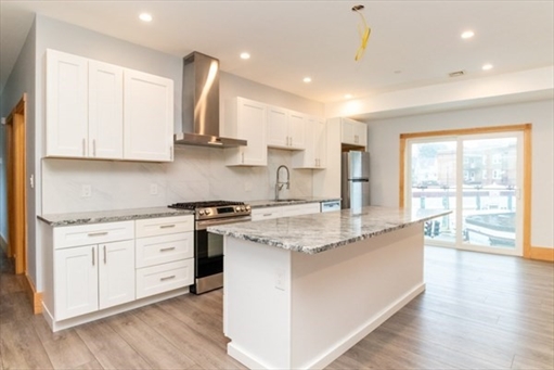 411 Adams Street, Apt 3