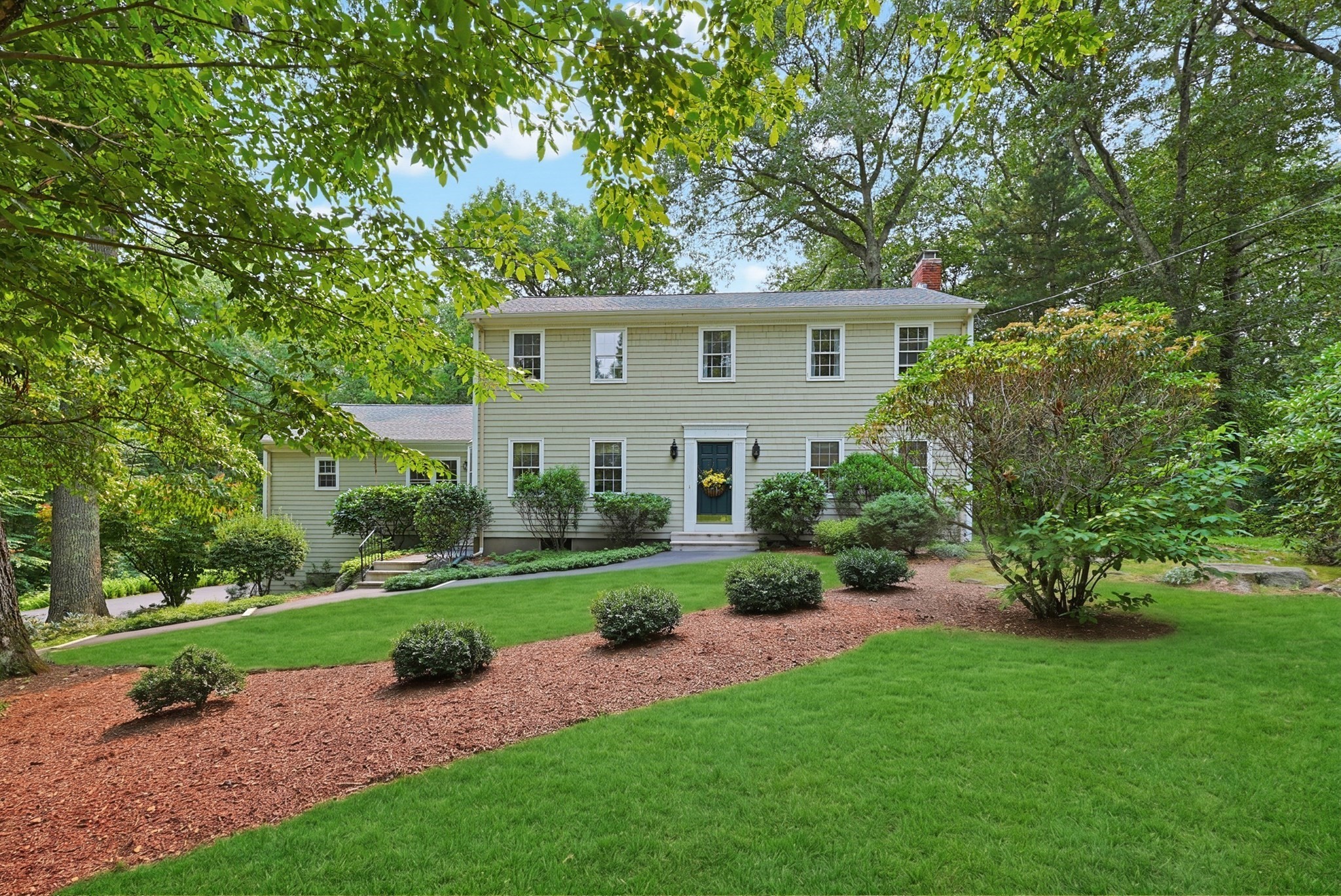 32 Thayer Farm Rd, Attleboro, MA 02703