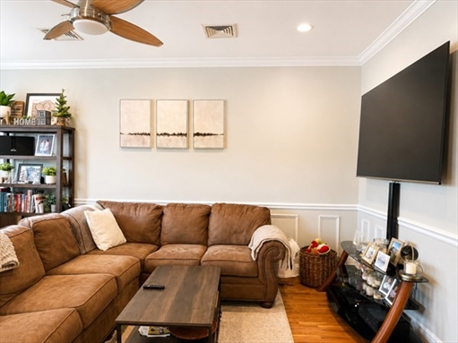 104 Boston St, Apt 3