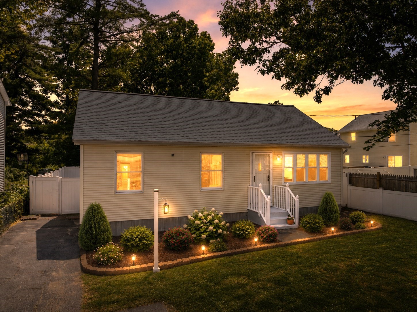 15 Herbert Ave, Springfield, MA 01119