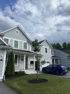 6 Lily Pond Ln, Apt 6