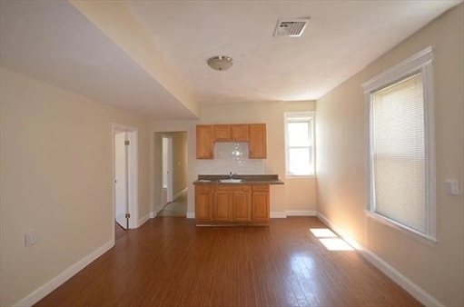 279 Broadway St, Apt 2F