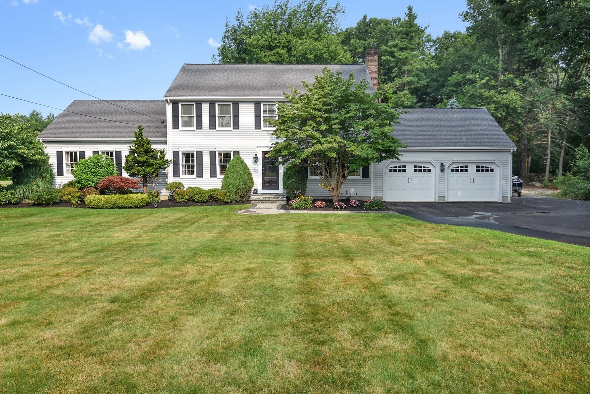 82 Bellingham Rd, Blackstone, MA 01504