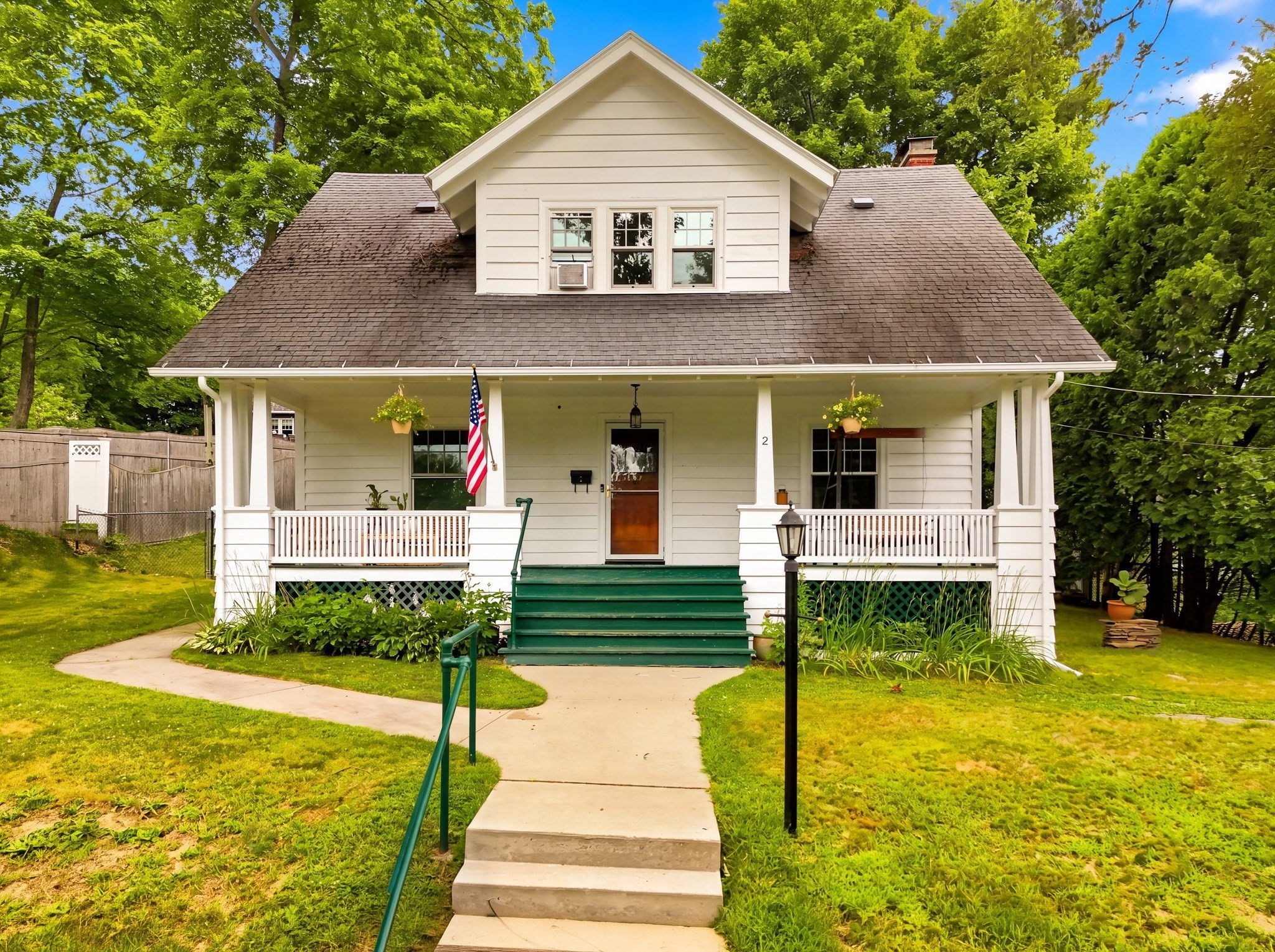 2 Biltmore Rd, Worcester, MA 01602