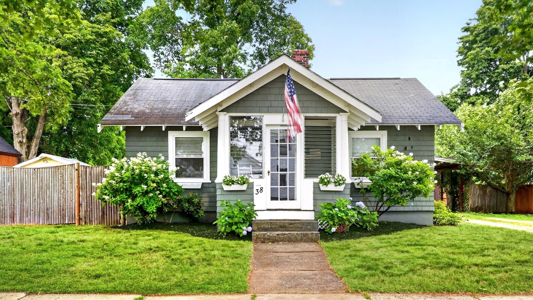 38 Miller St, Medfield, MA 02052