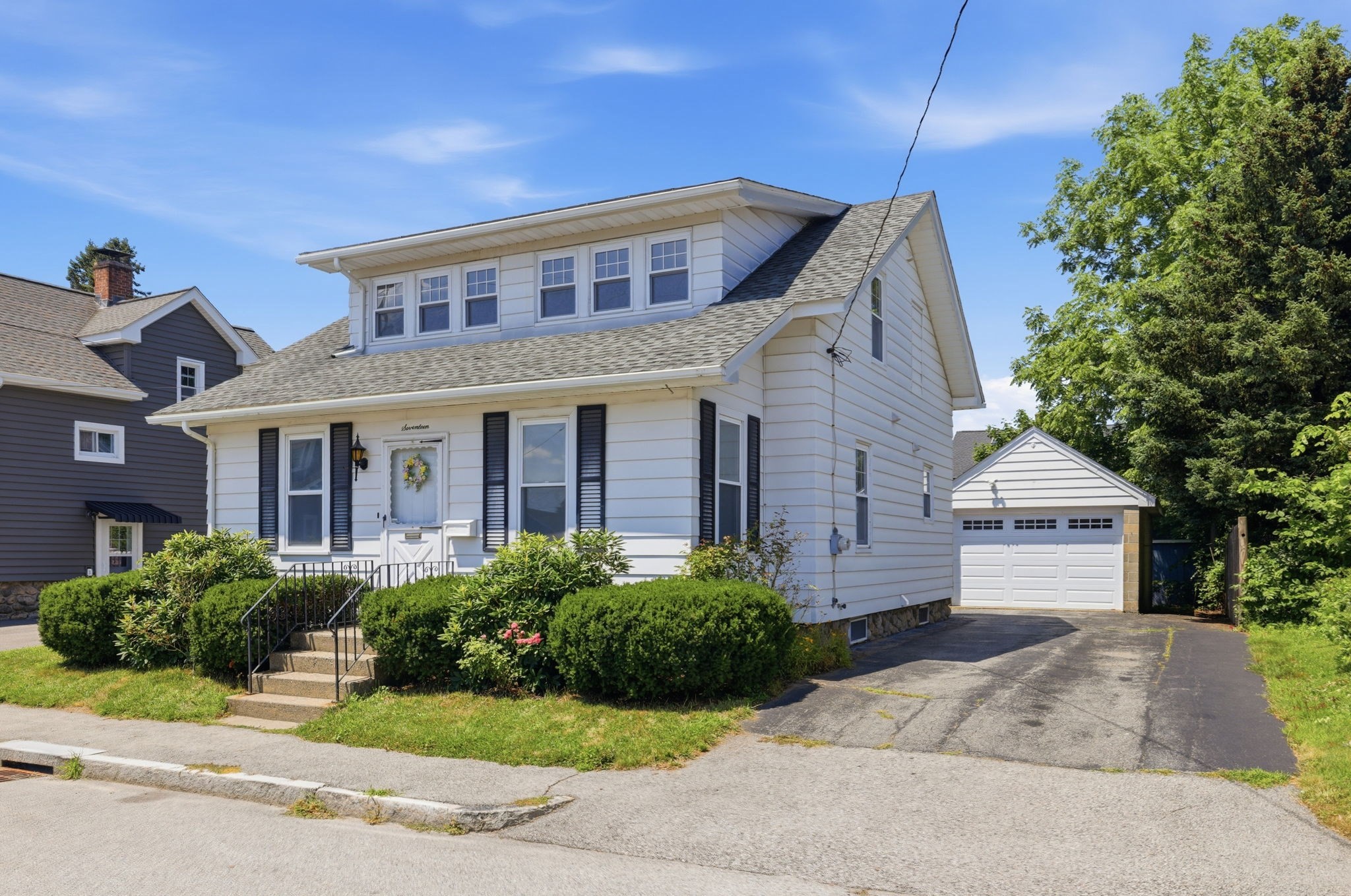 17 Rollinson Road, Worcester, MA 01606