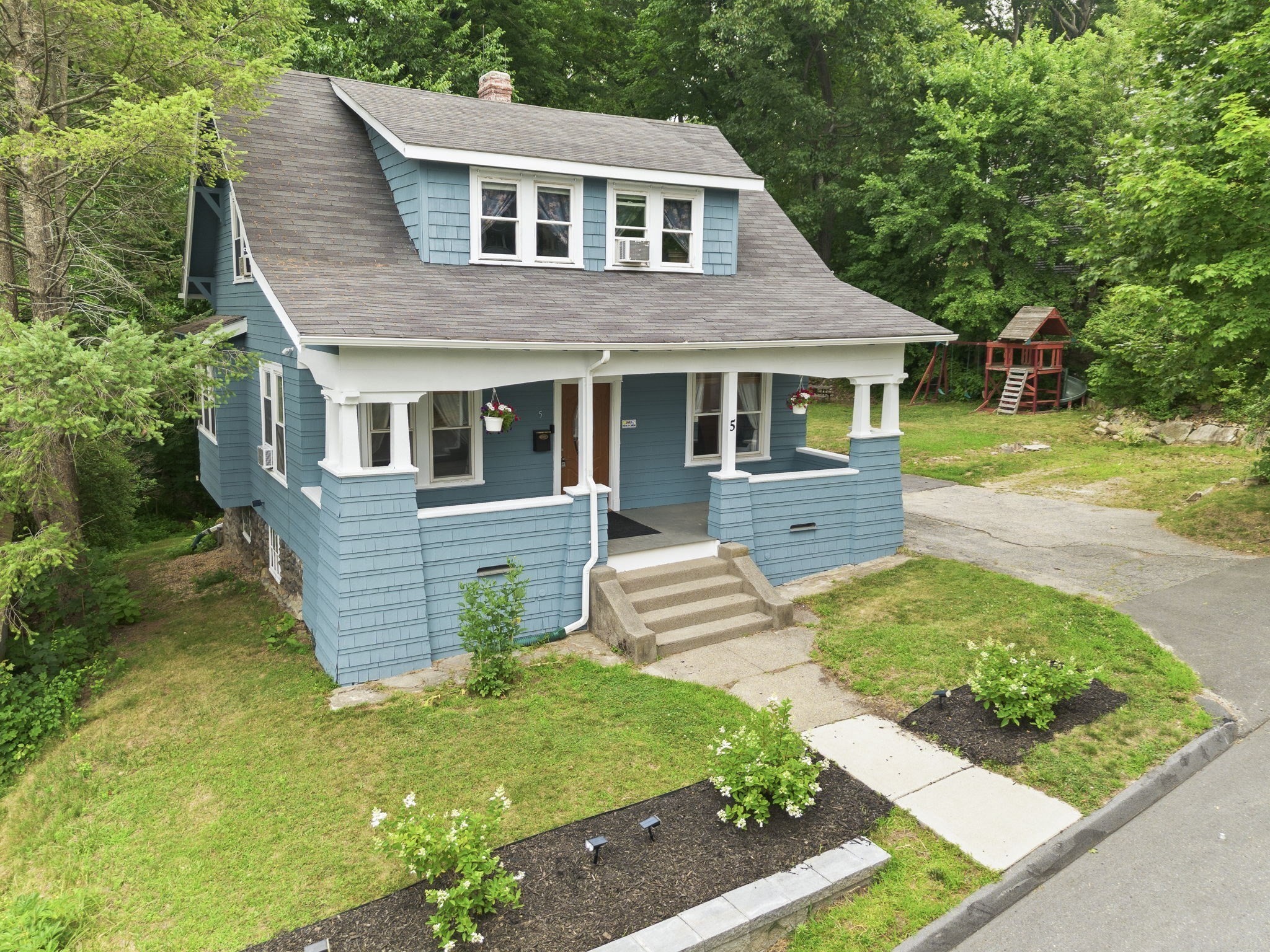 5 Breck St, Worcester, MA 01605