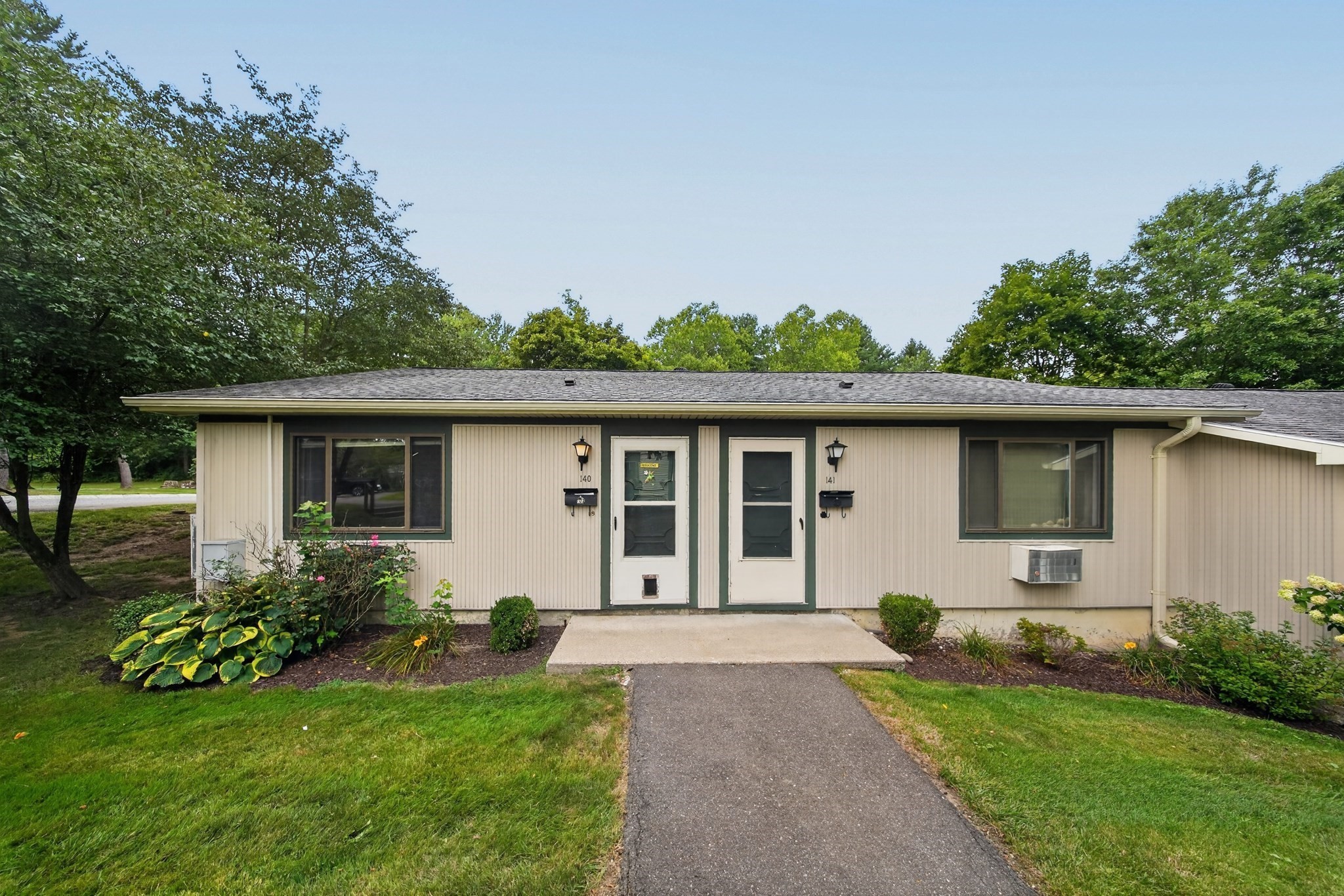 170 E Hadley Rd Unit 140, Amherst, MA 01002