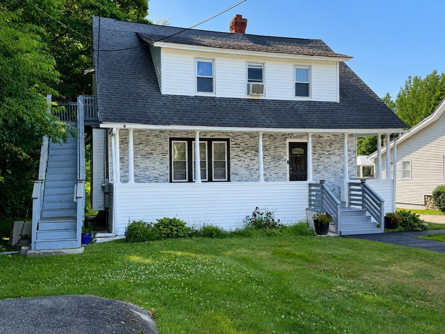 42 Pakachoag St, Auburn, MA 01501