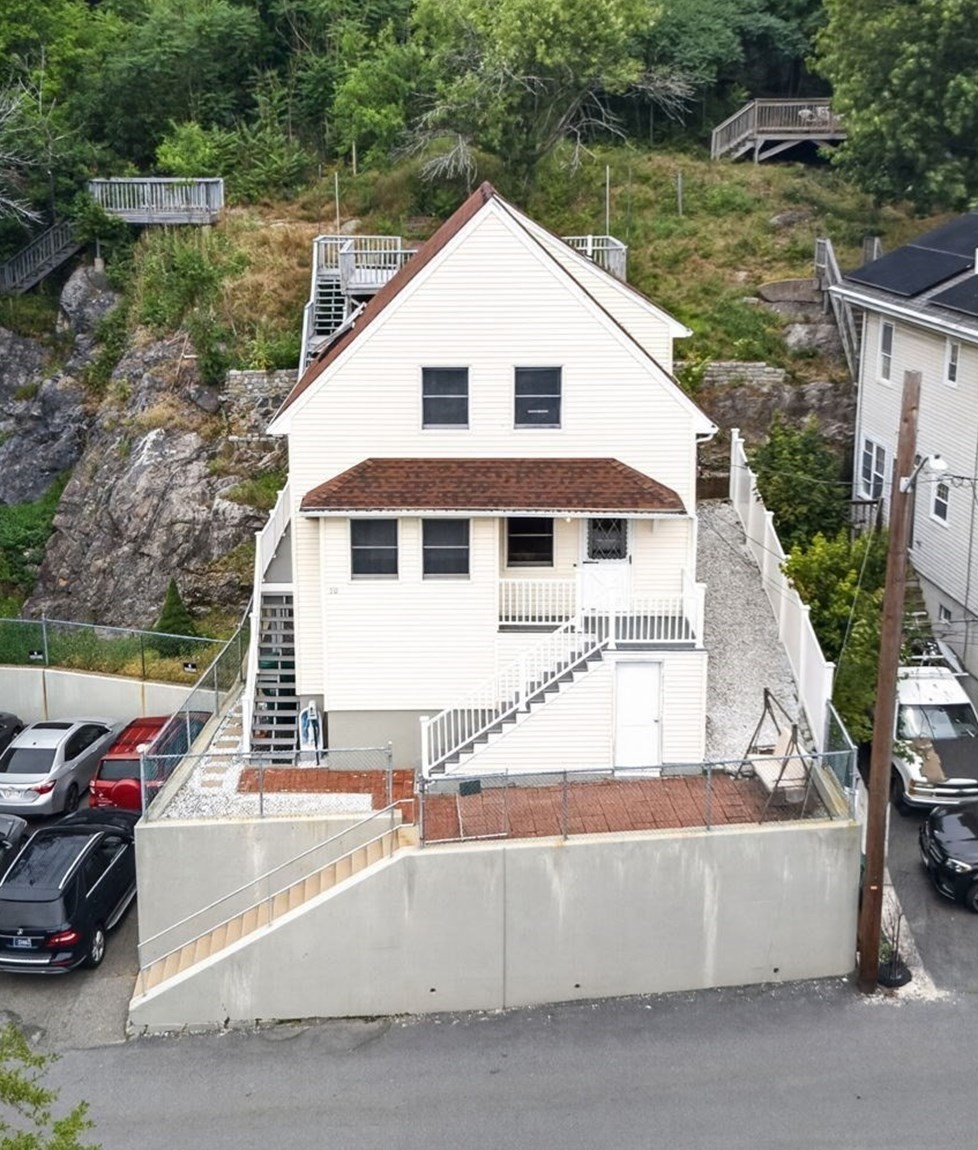30 Brownville Ave, Lynn, MA 01902