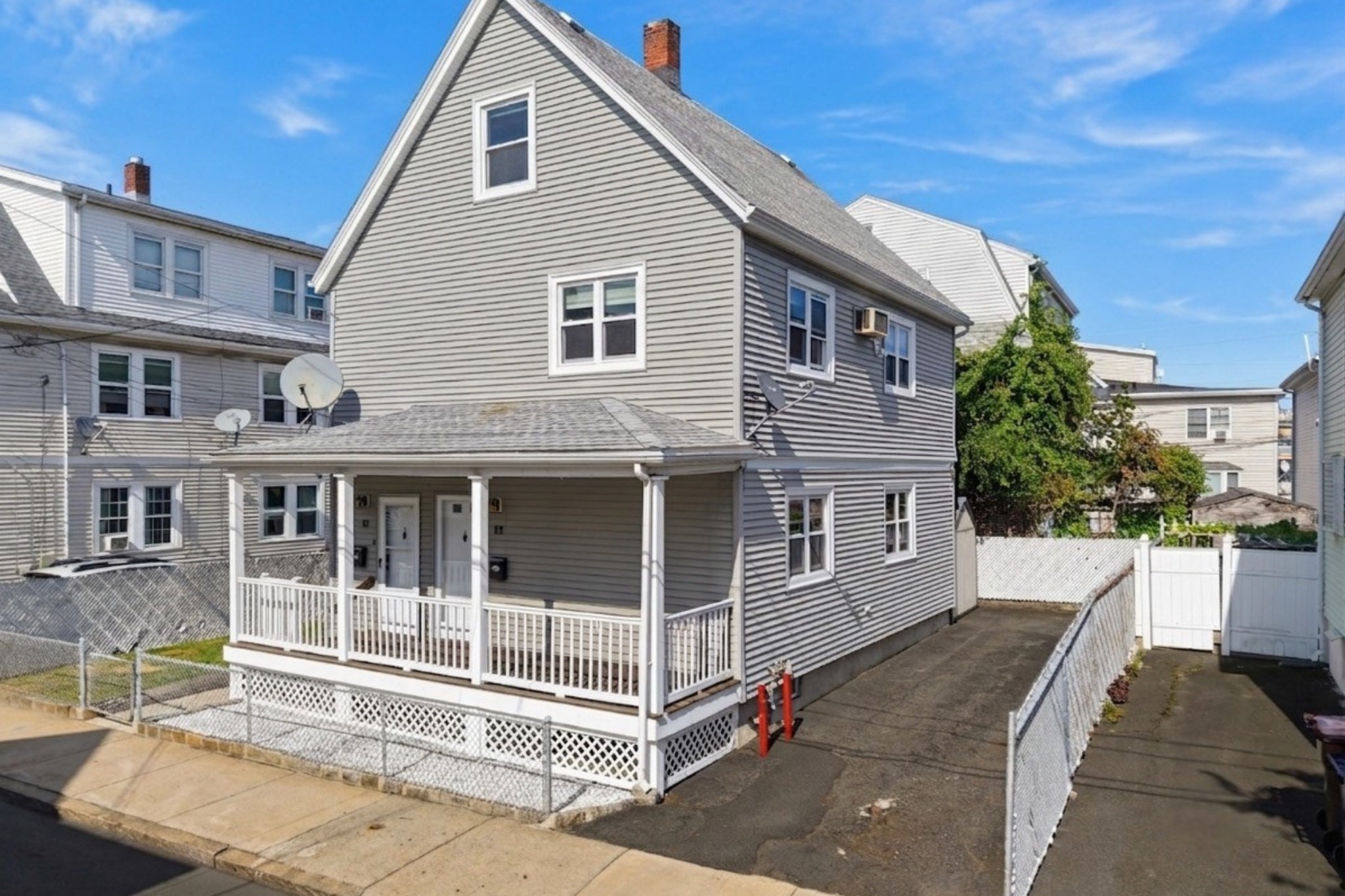 13 Heath St, Everett, MA 02149