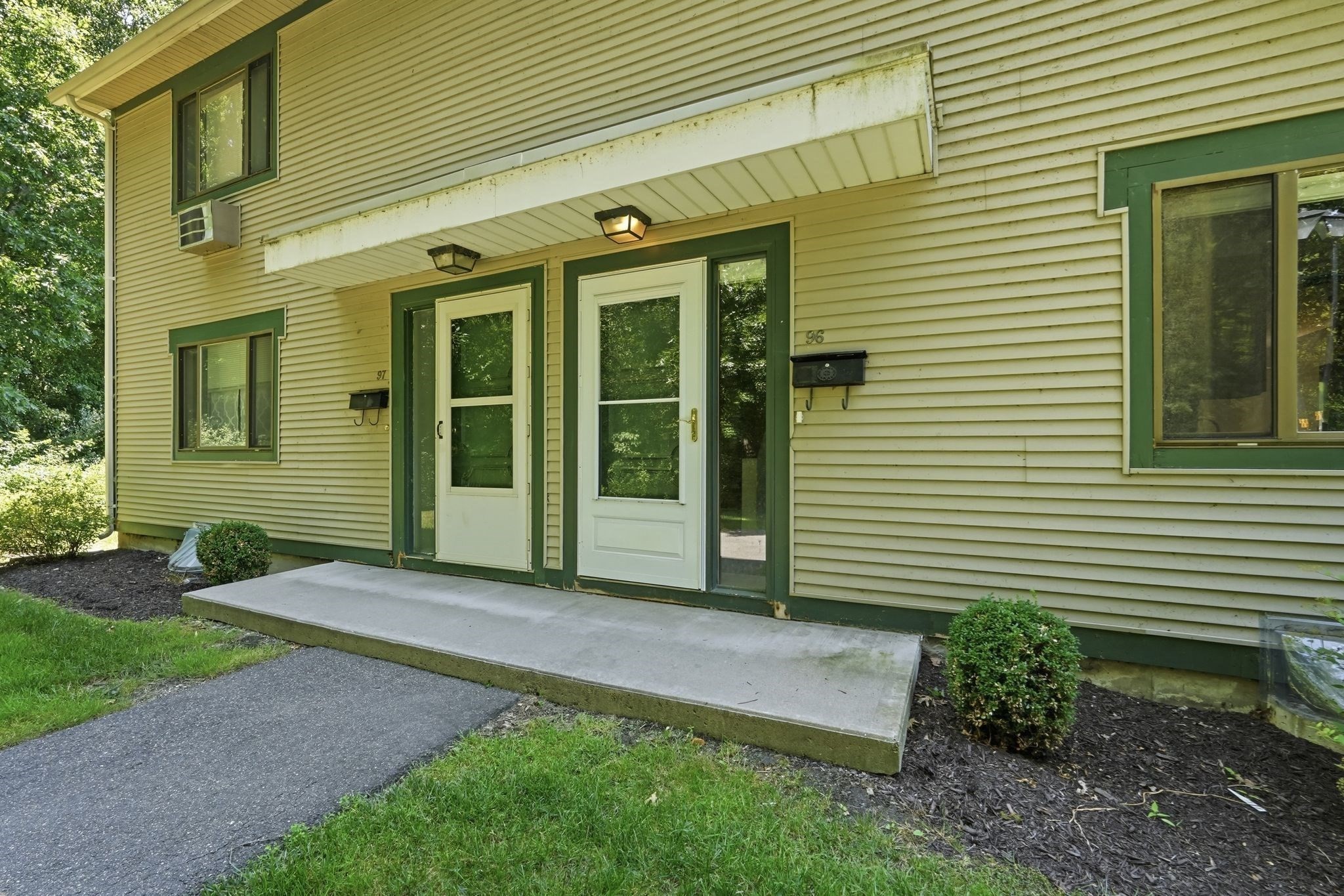 170 E Hadley Rd Unit 96, Amherst, MA 01002