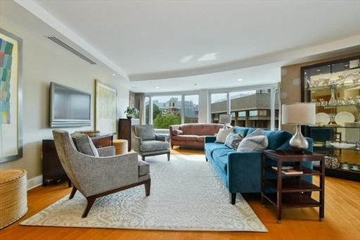 10 Bowdoin St, Apt 310