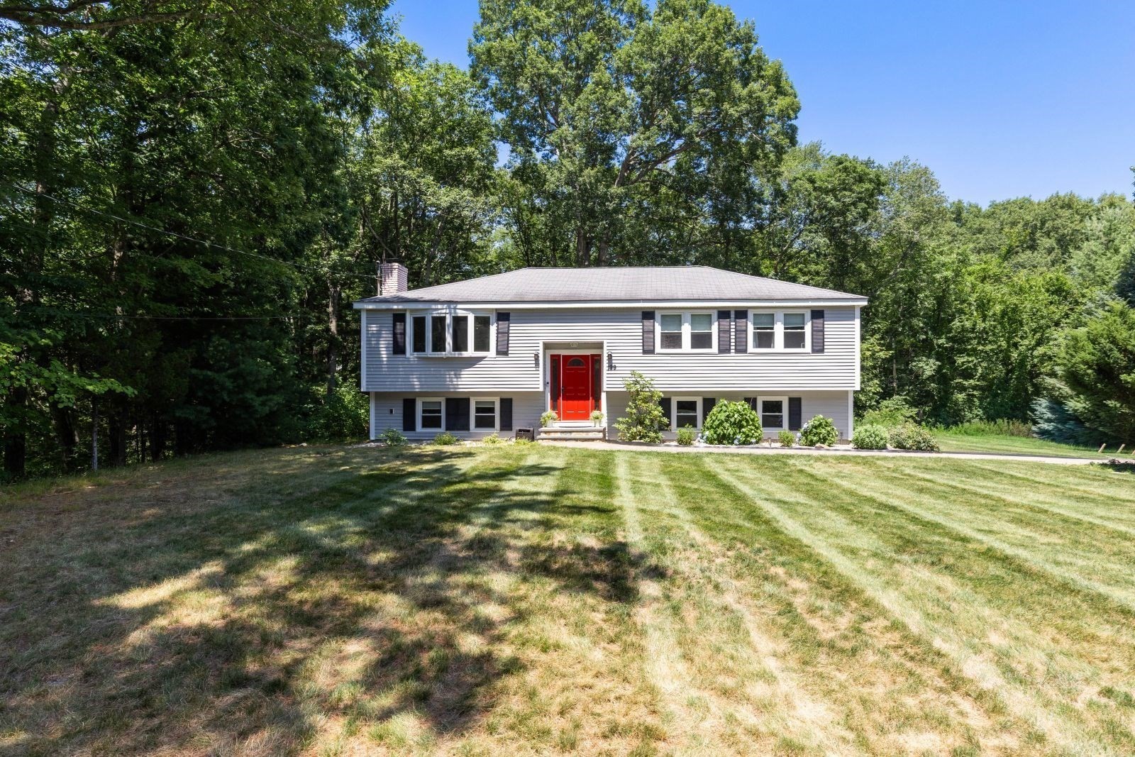 199 Ash St, Hopkinton, MA 01748