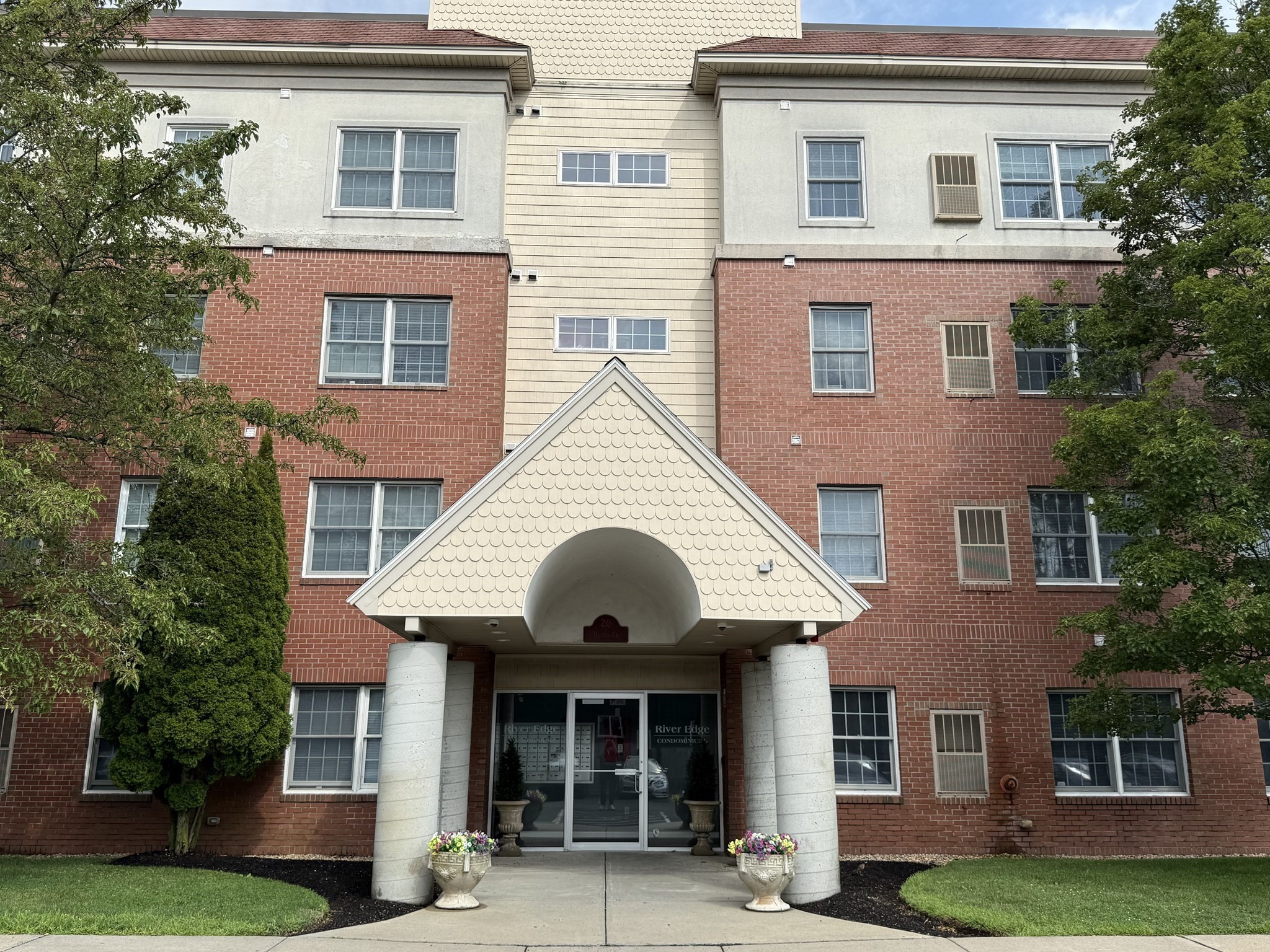 20 Heaths Ct Unit 401, Lynn, MA 01905