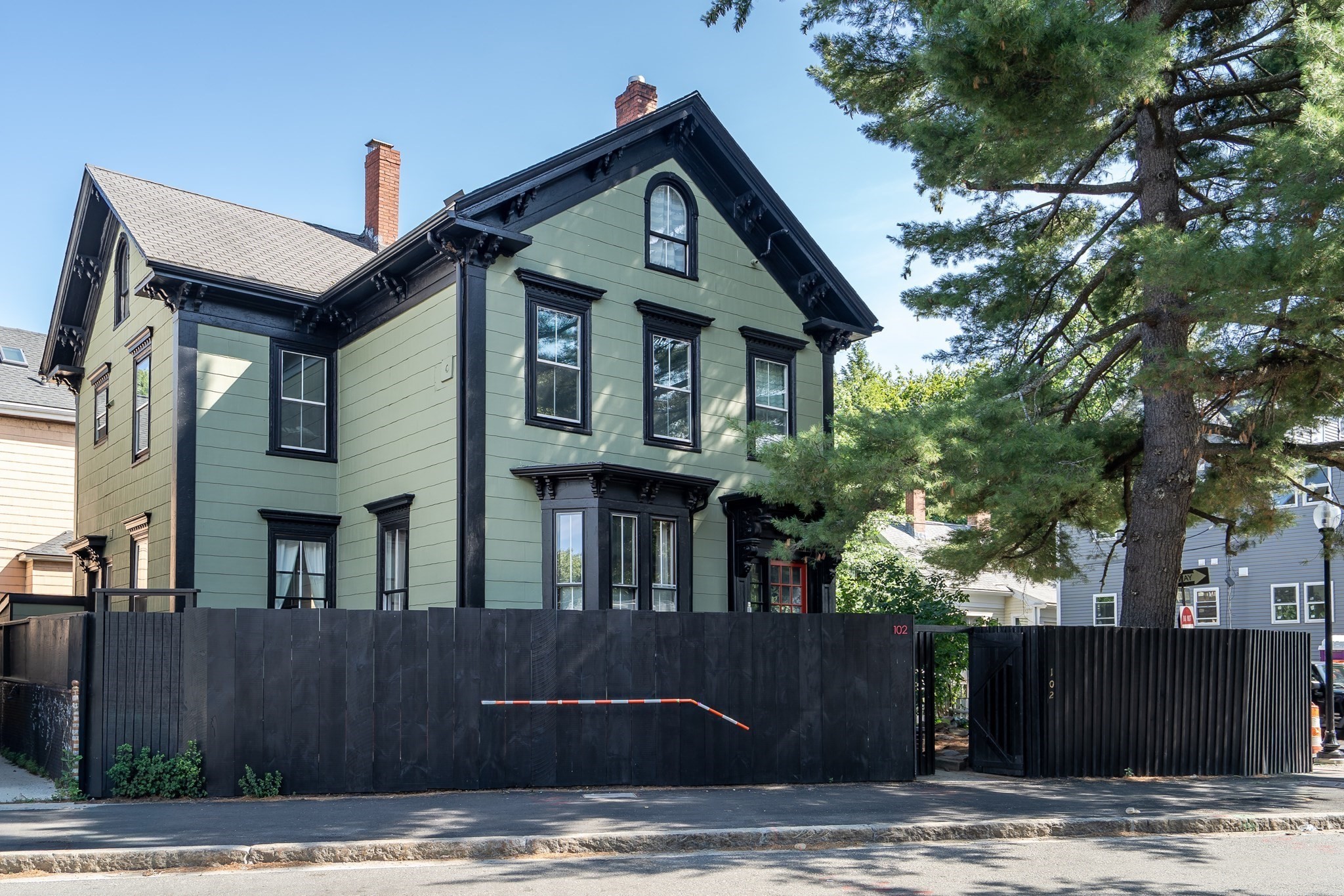 102 River St Unit 2, Cambridge, MA 02139