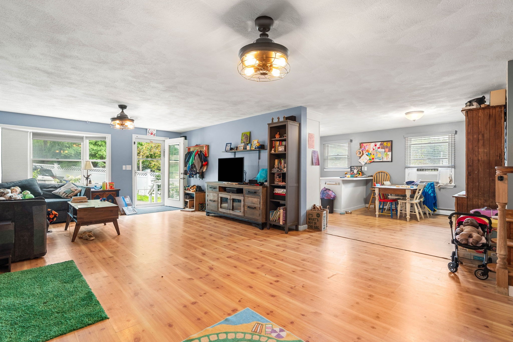 8 Windsor Ln, Gloucester, MA 01930 - Image 4