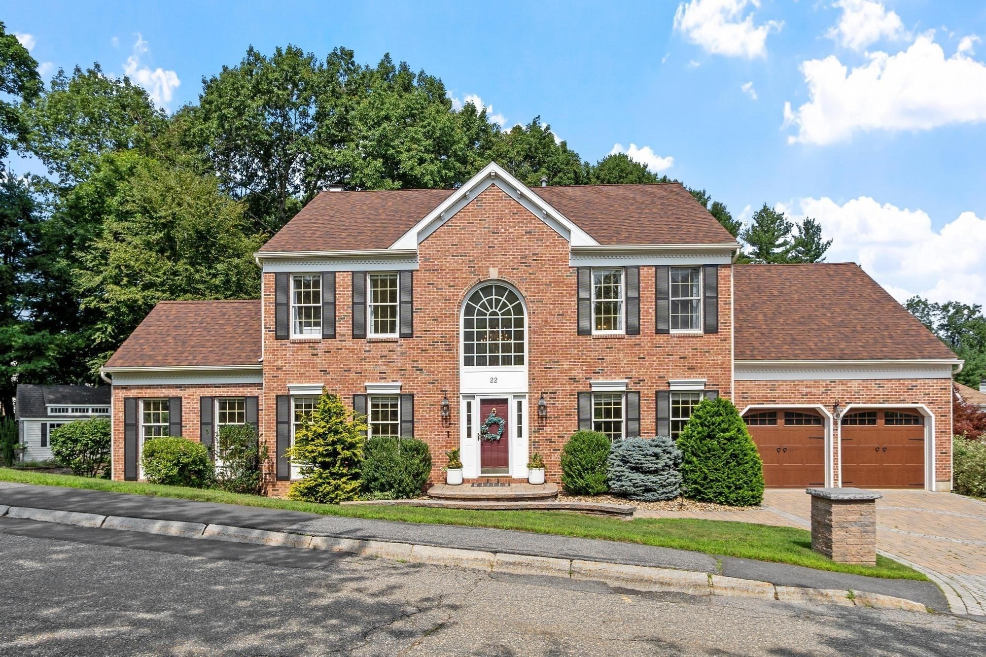 22 Wild Rose Dr, North Andover, MA 01845