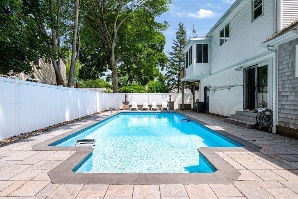 36 Myrtle Avenue, Newburyport, MA 01950